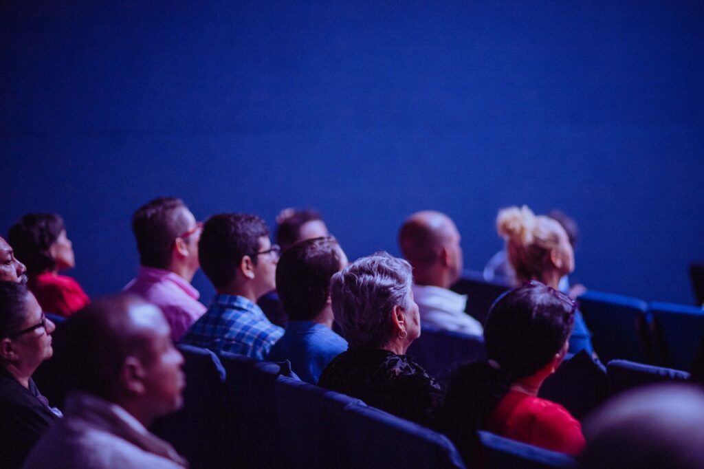 persone al cinema