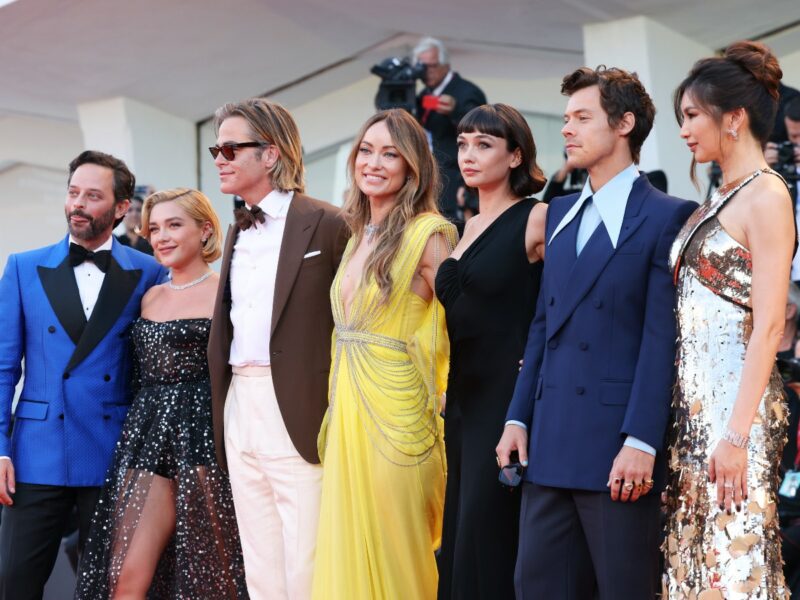 il cast di don't worry darling a venezia 79